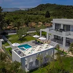 Johnny\'S White Luxury Villa