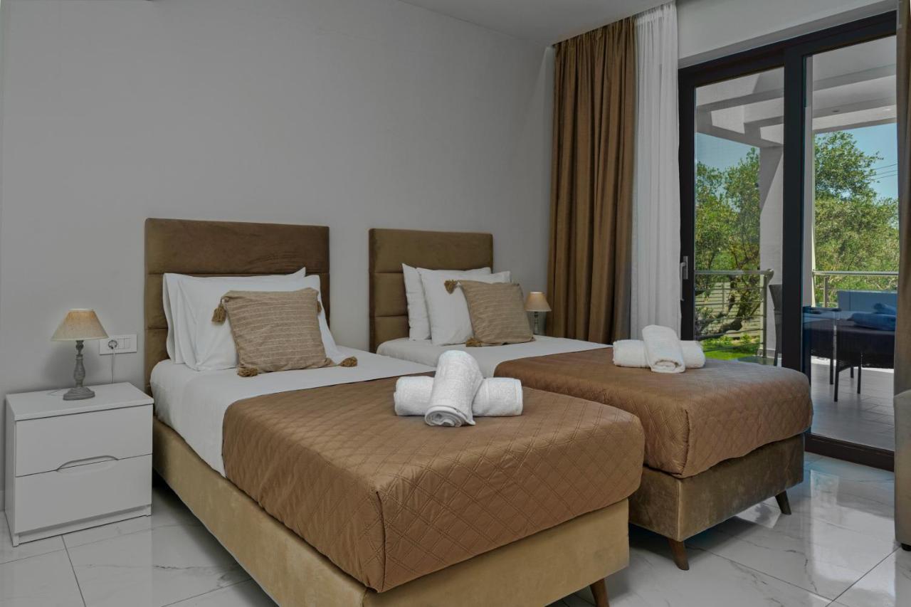Johnny's White Luxury Vila Tsilivi (Zakynthos)