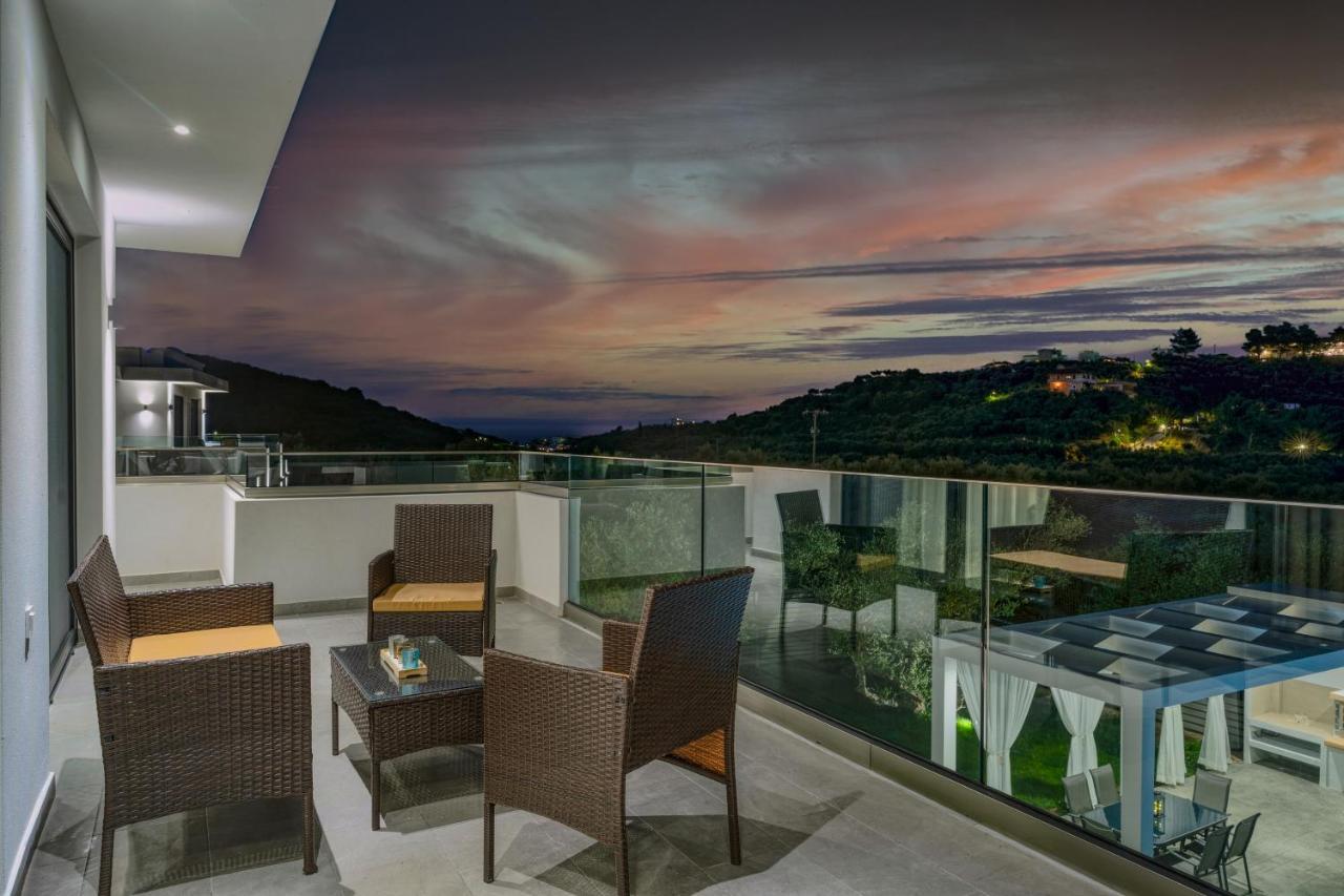 Johnny's White Luxury Vila Tsilivi (Zakynthos)